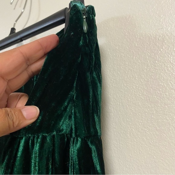 Runway 101 Maxi Skirt Women's Size Medium Emerald Green Embroidered Velvet Skirt - Picture 7 of 13